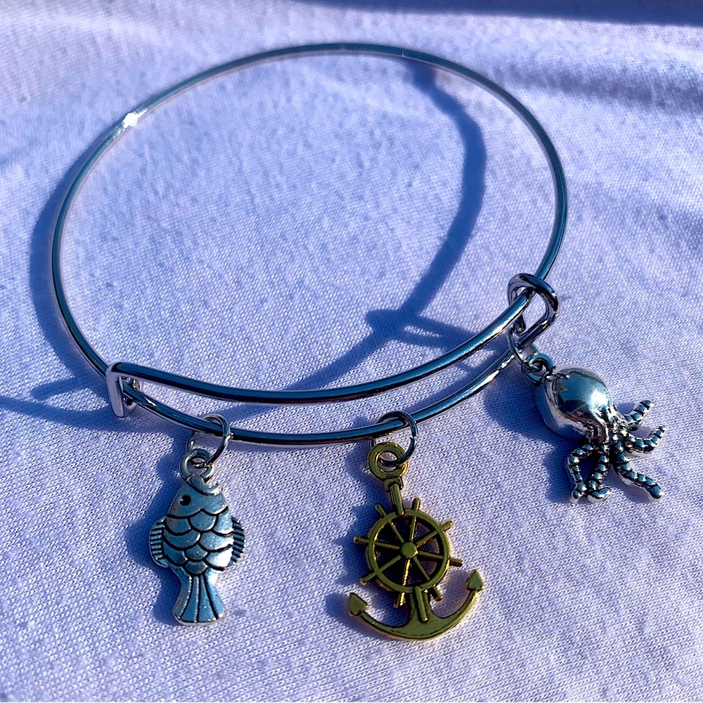 Brand New! Handmade! Adjustable Charm Bangle Bracelet!